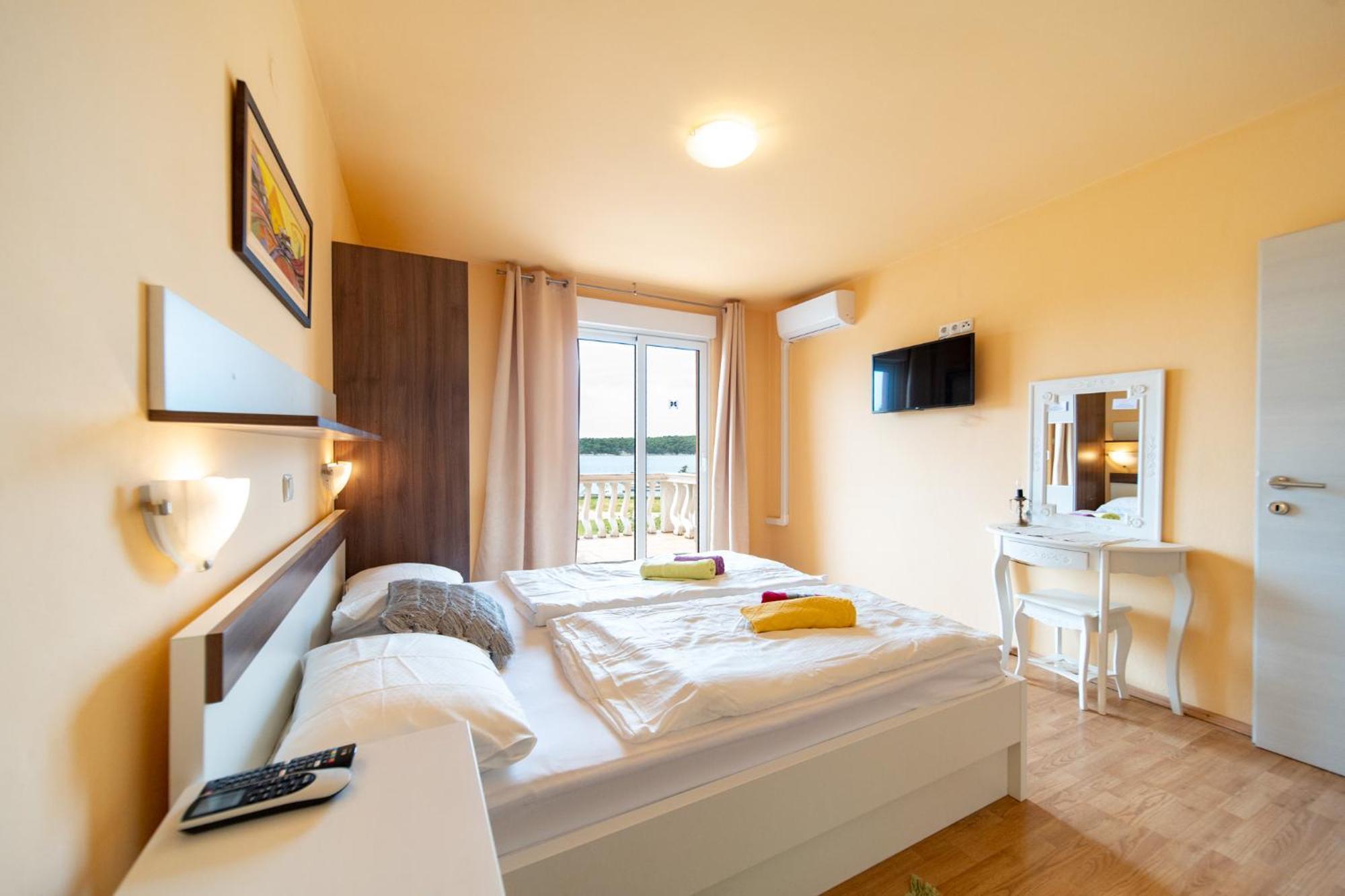 Guesthouse Mira Rab Town Ruang foto